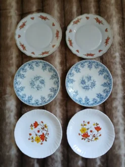 6 assiettes à dessert vintages en Arcopal