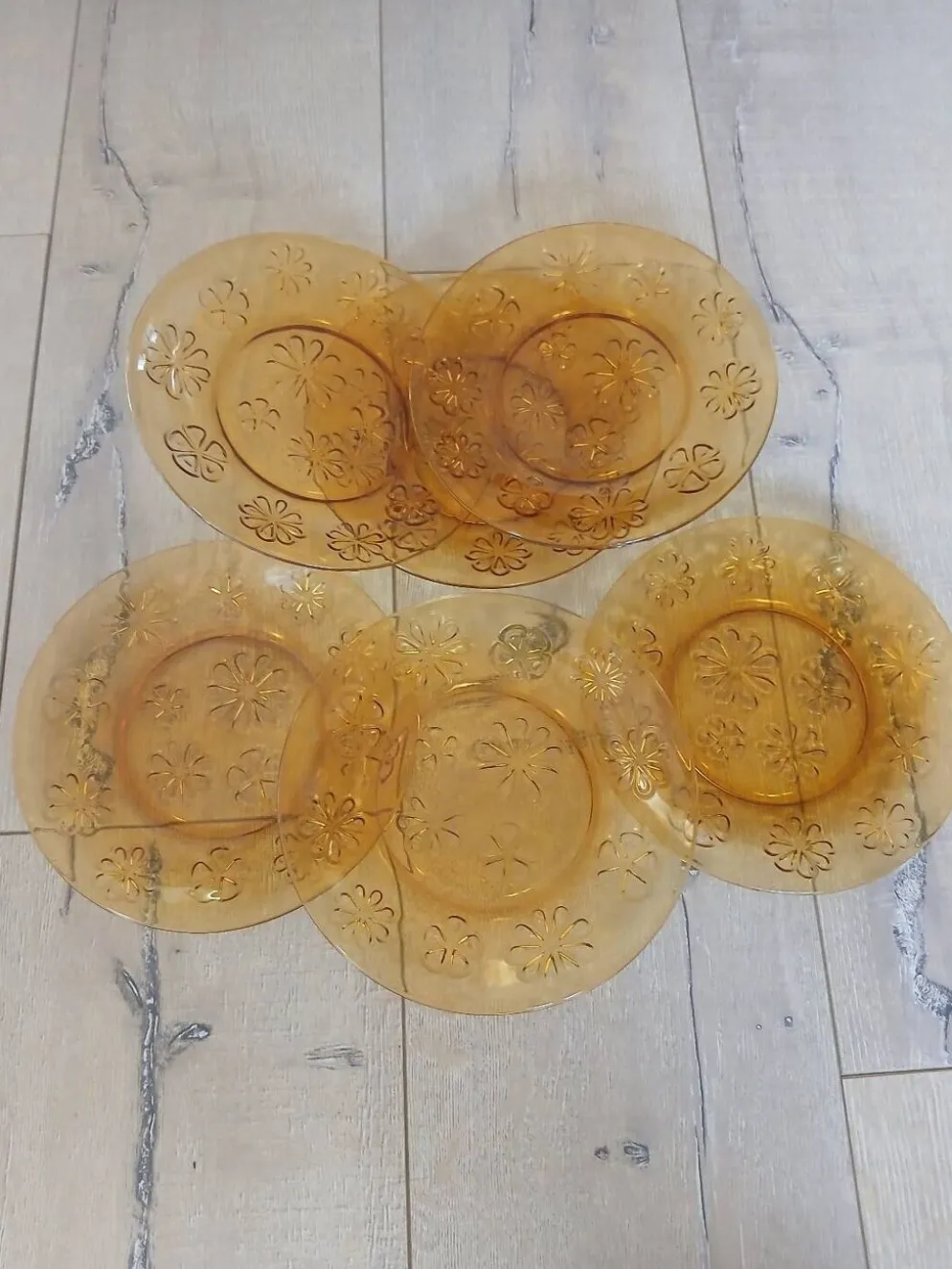 6 assiettes à dessert vintages Vereco