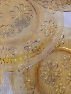 6 assiettes à dessert vintages Vereco