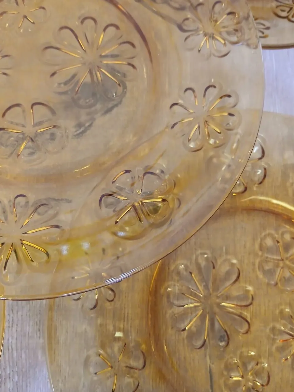 6 assiettes à dessert vintages Vereco