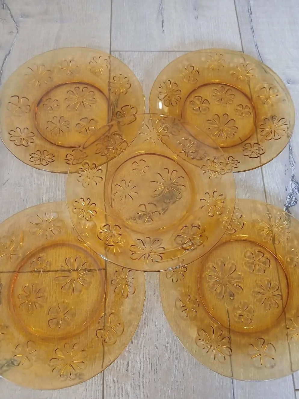 6 assiettes à dessert vintages Vereco