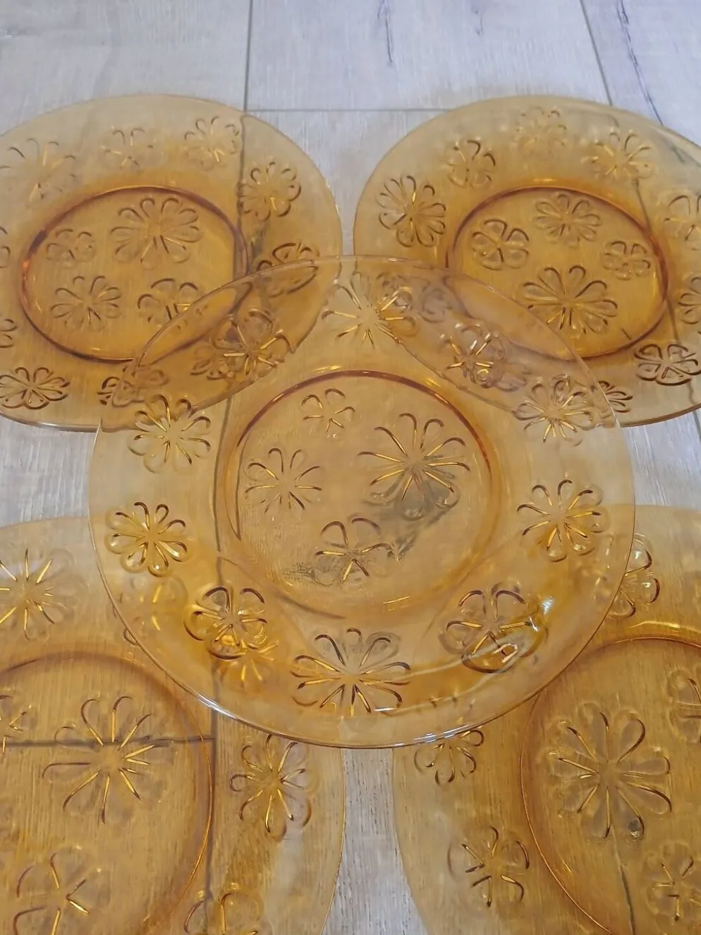 6 assiettes à dessert vintages Vereco