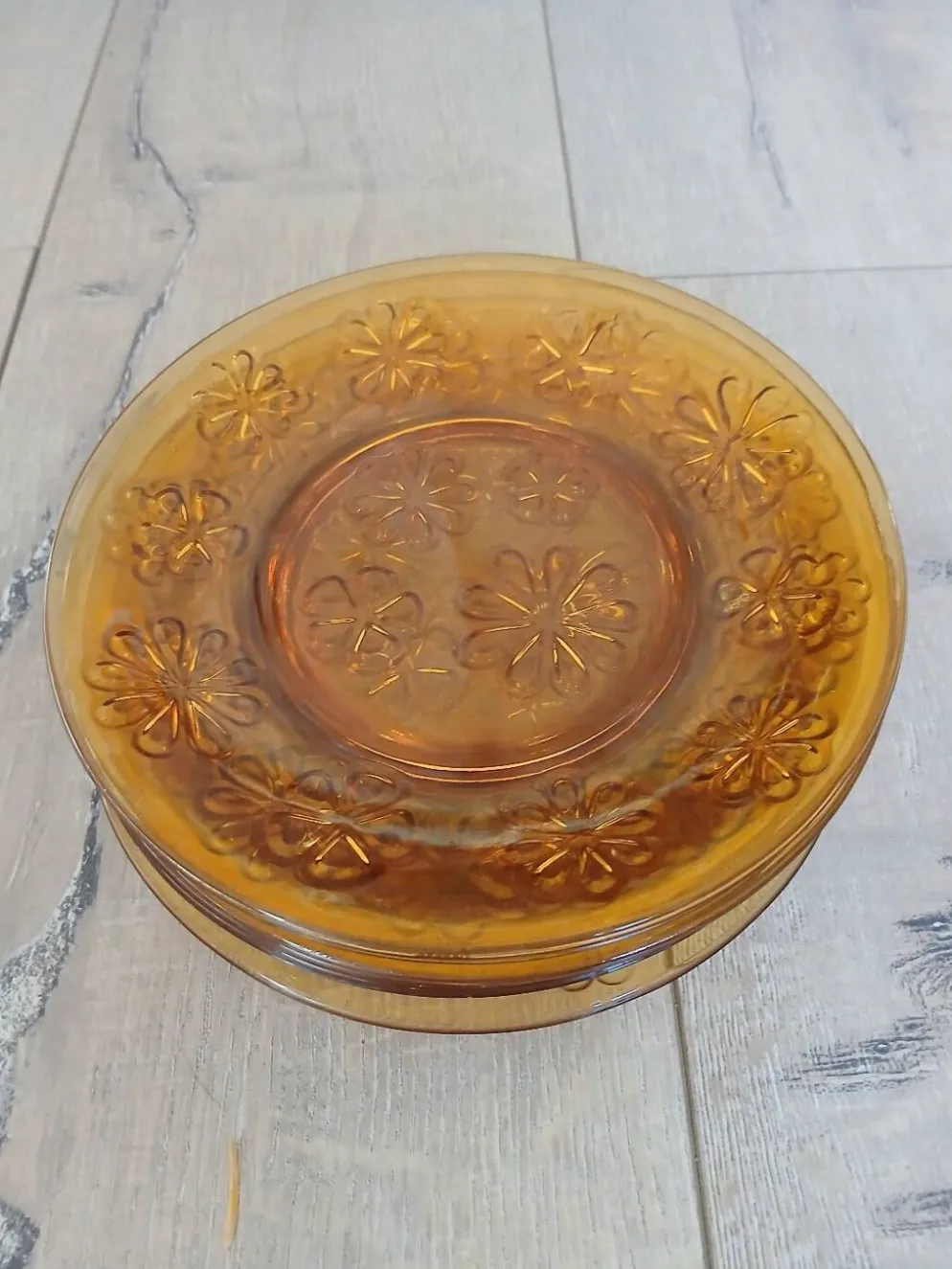 6 assiettes à dessert vintages Vereco