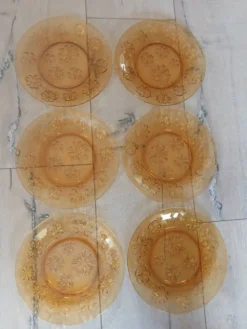 6 assiettes à dessert vintages Vereco