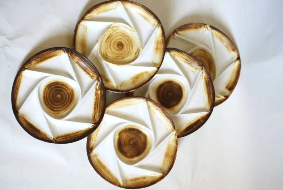 Assiettes divisées en grès vintage Français peint à la main « Longchamp »