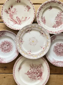 Assiettes dépareillées