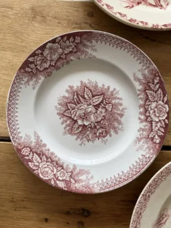 Assiettes dépareillées