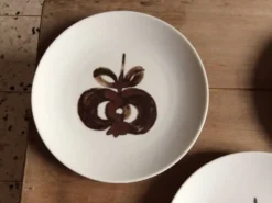 3 assiettes à désert