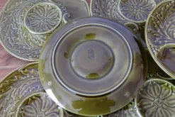8 assiettes en barbotines kaki giens