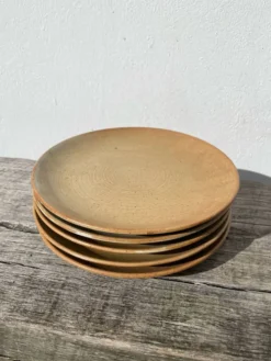 5 assiettes en dessert en grès beige
