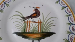 3 assiettes en faïence