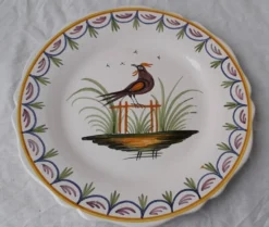 3 assiettes en faïence