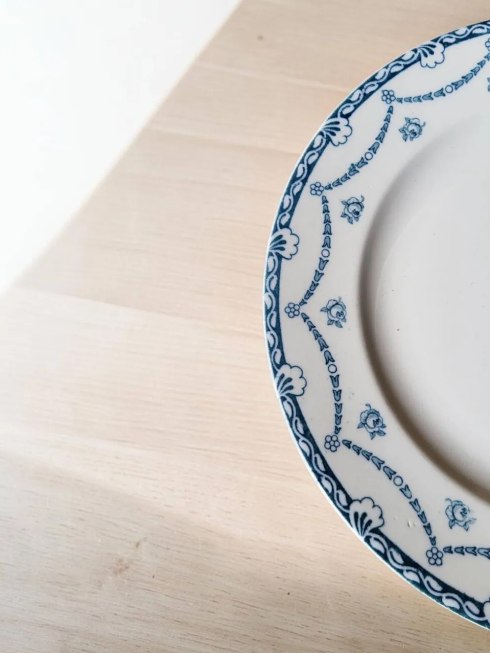 6 assiettes en faïence anglaise "Cheltenham" — F. Winkle & Co