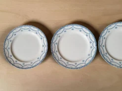 6 assiettes en faïence anglaise
