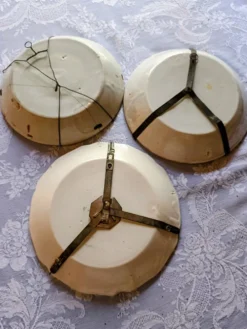 3 assiettes en faïence de Nevers XVIIIème
