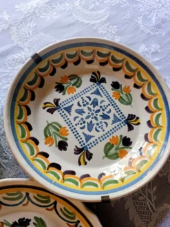 3 assiettes en faïence de Nevers XVIIIème
