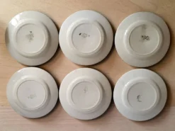 6 assiettes en faïence, Grigny — modèle