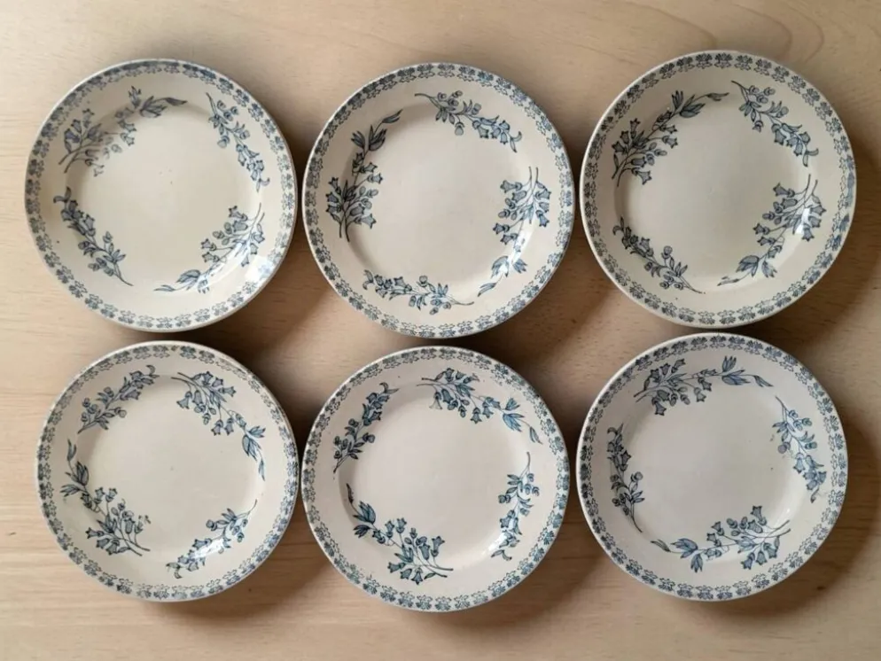6 assiettes en faïence, Grigny — modèle " Muguet "