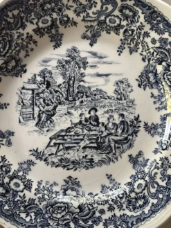 Assiettes en faïence Luneville décor anglais
