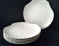 5 Assiettes en forme de coquilles St Jacques en Porcelaine de Limoges