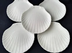 5 Assiettes en forme de coquilles St Jacques en Porcelaine de Limoges