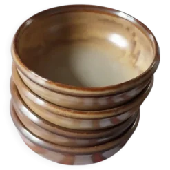 Assiettes en grès