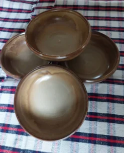 Assiettes en grès