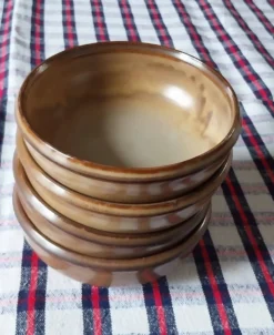 Assiettes en grès
