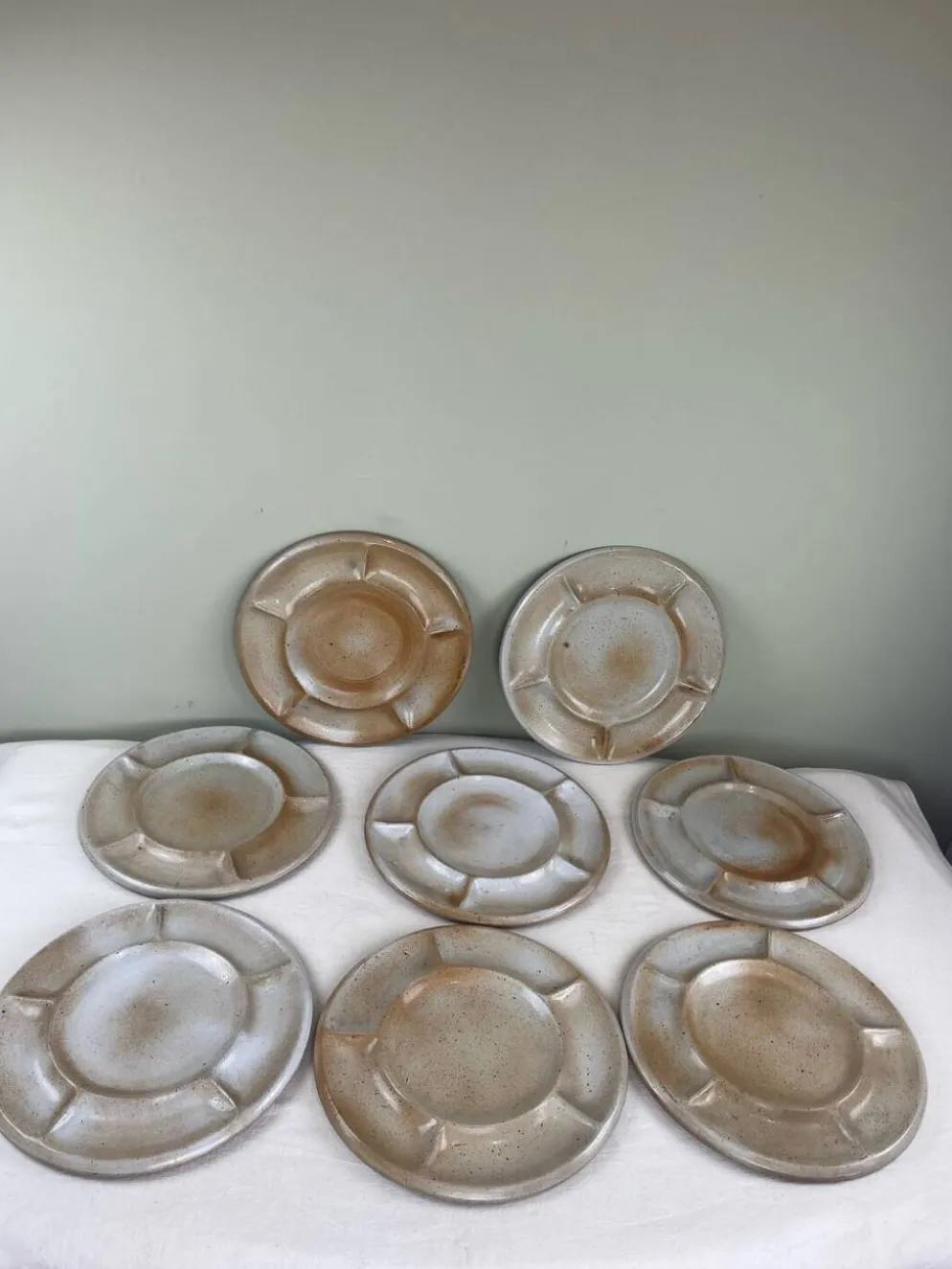 Assiettes en grès