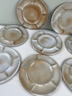 Assiettes en grès