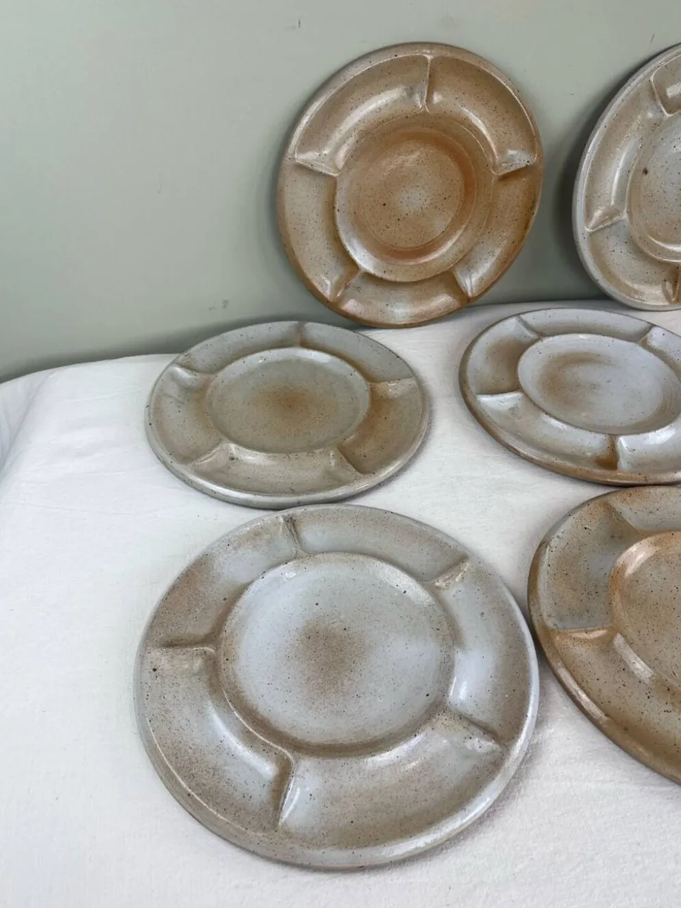 Assiettes en grès