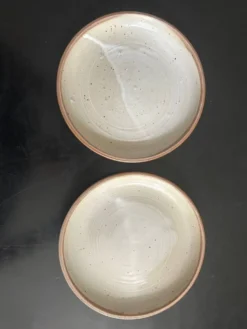 7 assiettes en grés 1970