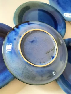 6 assiettes en grès émaillé – bleu cobalt & turquoise