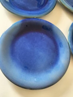 6 assiettes en grès émaillé – bleu cobalt & turquoise