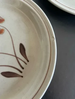 Assiettes en grès mat
