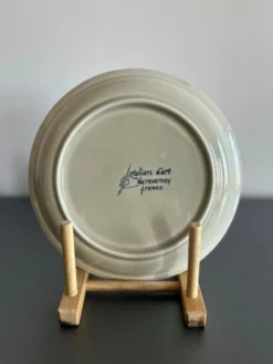 Assiettes en grès mat