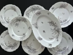 8 assiettes en porcelaine et 1 plat CH Pillivuyt & Cie