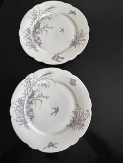 8 assiettes en porcelaine et 1 plat CH Pillivuyt & Cie
