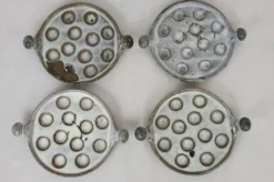 4 assiettes à escargots en grès