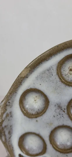 4 assiettes à escargots en grès