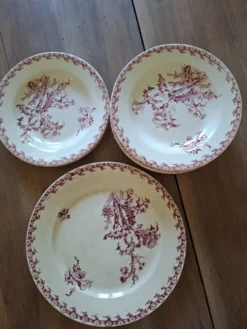 Assiettes fin 19e faïencerie Gien modèle Chardon