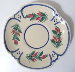 8 assiettes Henriot Quimper