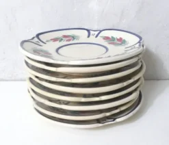 8 assiettes Henriot Quimper