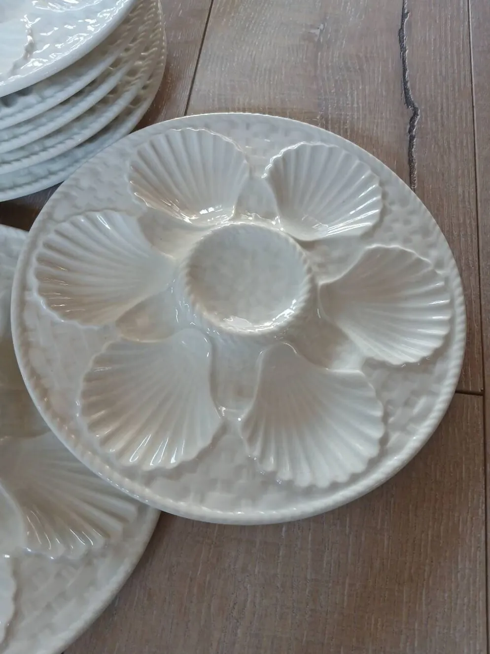 8 assiettes à huitres anciennes Longchamp