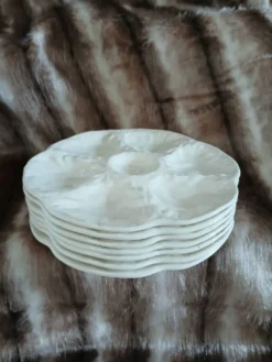7 assiettes à huitres anciennes Gien
