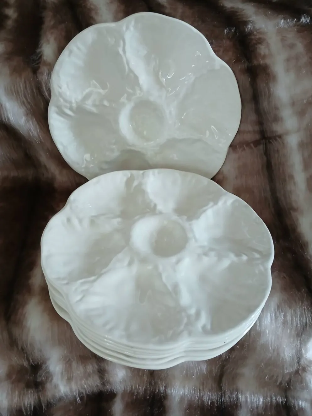 7 assiettes à huitres anciennes Gien