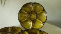 Assiettes à huitres en faience de gien
