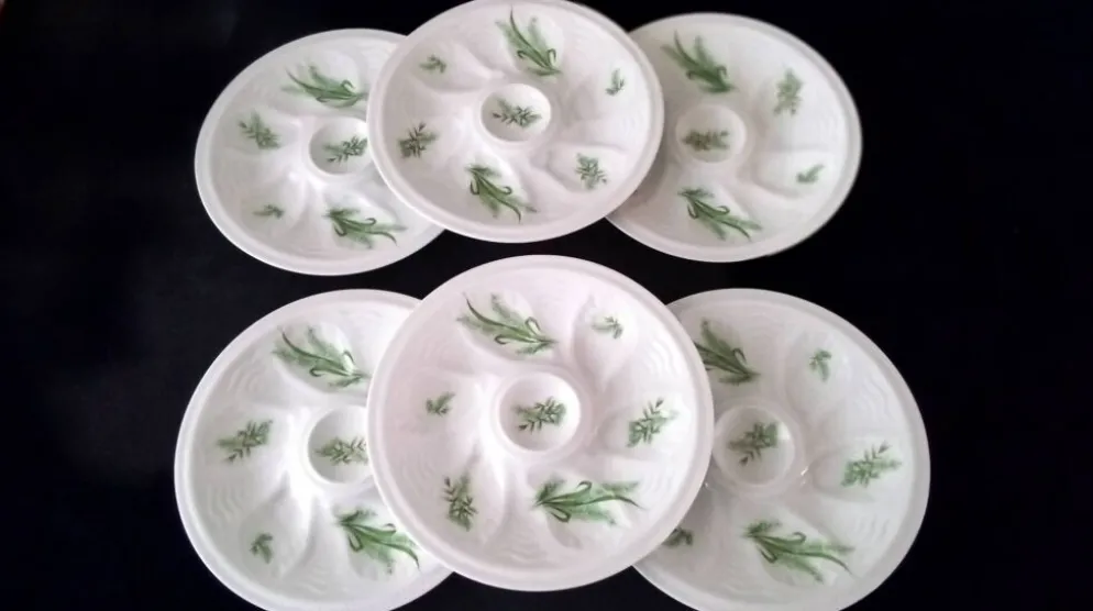 6 Assiettes à huitres en porcelaine de Limoges