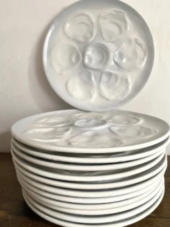 12 assiettes à huitres Saint Amand bleu ciel et blanc