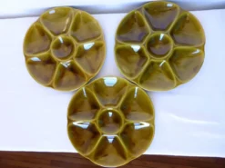 3 assiettes à huitres vintage de Gien en porcelaine 2106173